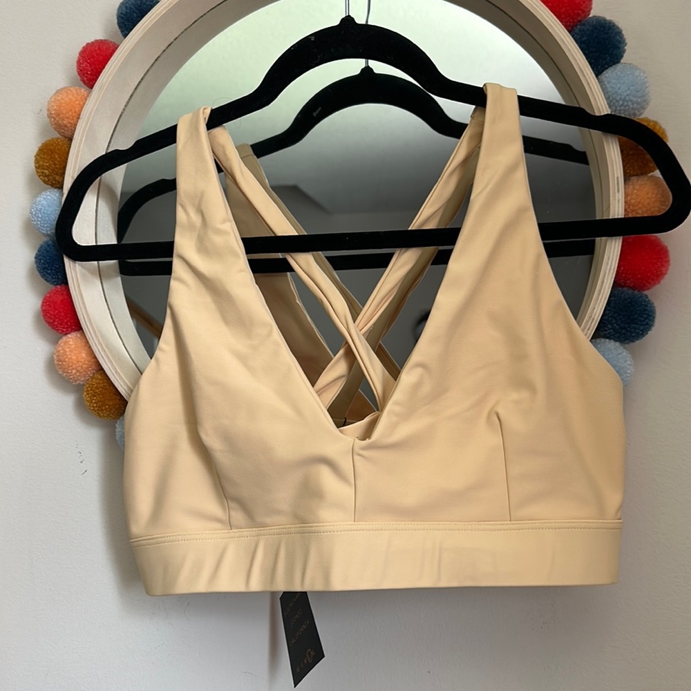 *NWT Satie Max Sports Bra